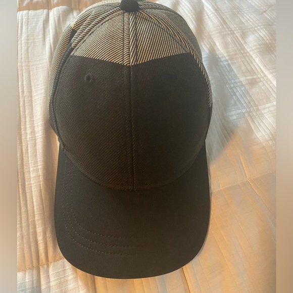 Lululemon black and white plaid hat - Picture 2 of 3